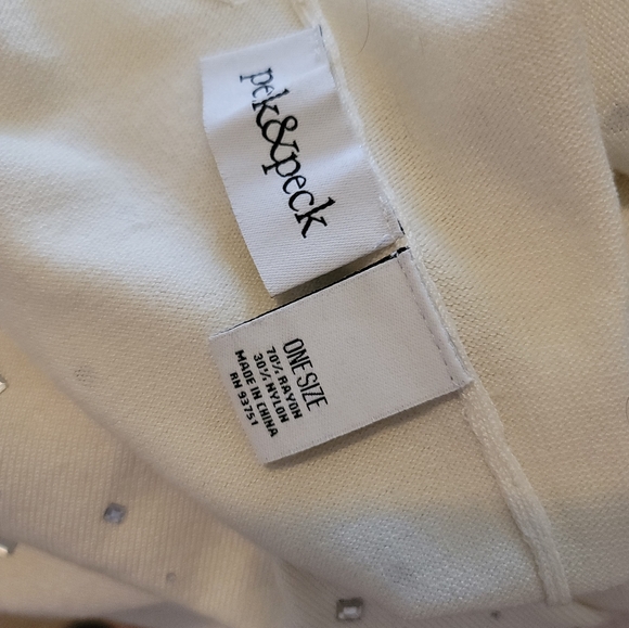 🤍Sweet Sparkly Wrap🤍 - Picture 7 of 9